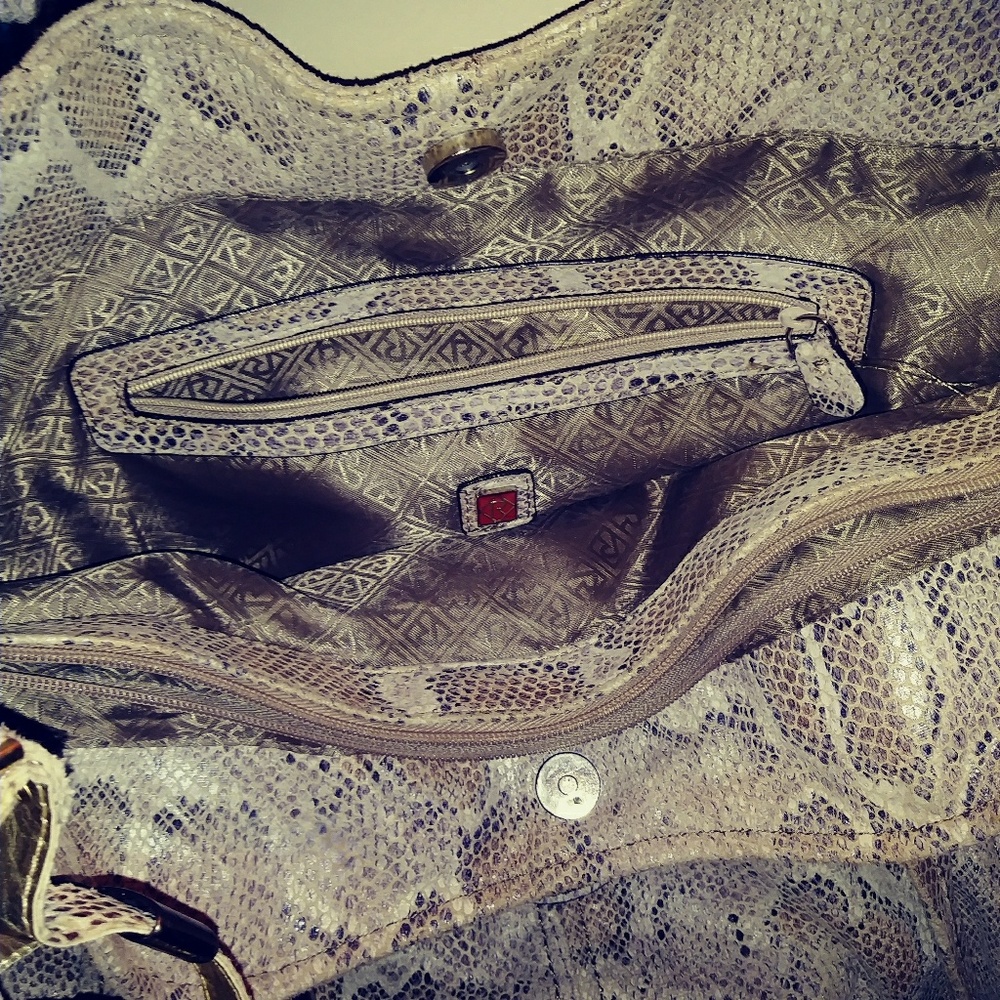 Purse - Picture 3 of 4